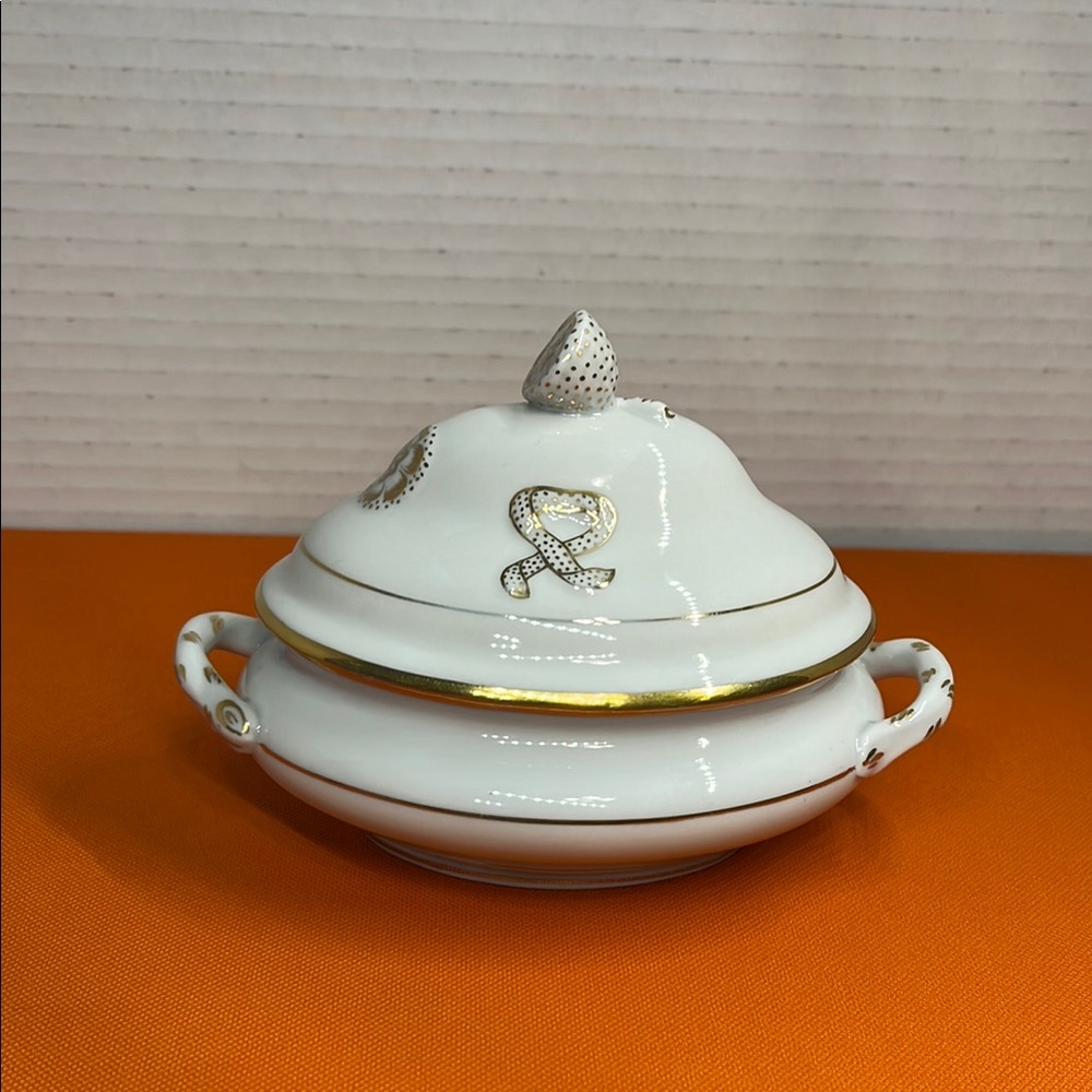 Elegant White‎ and Gold Ceramic Art Tureen